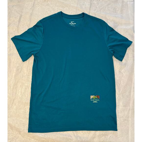 Nike Dri-FIT Trail Running Logo T-Shirt in Dark Green L - Picture 1 of 9